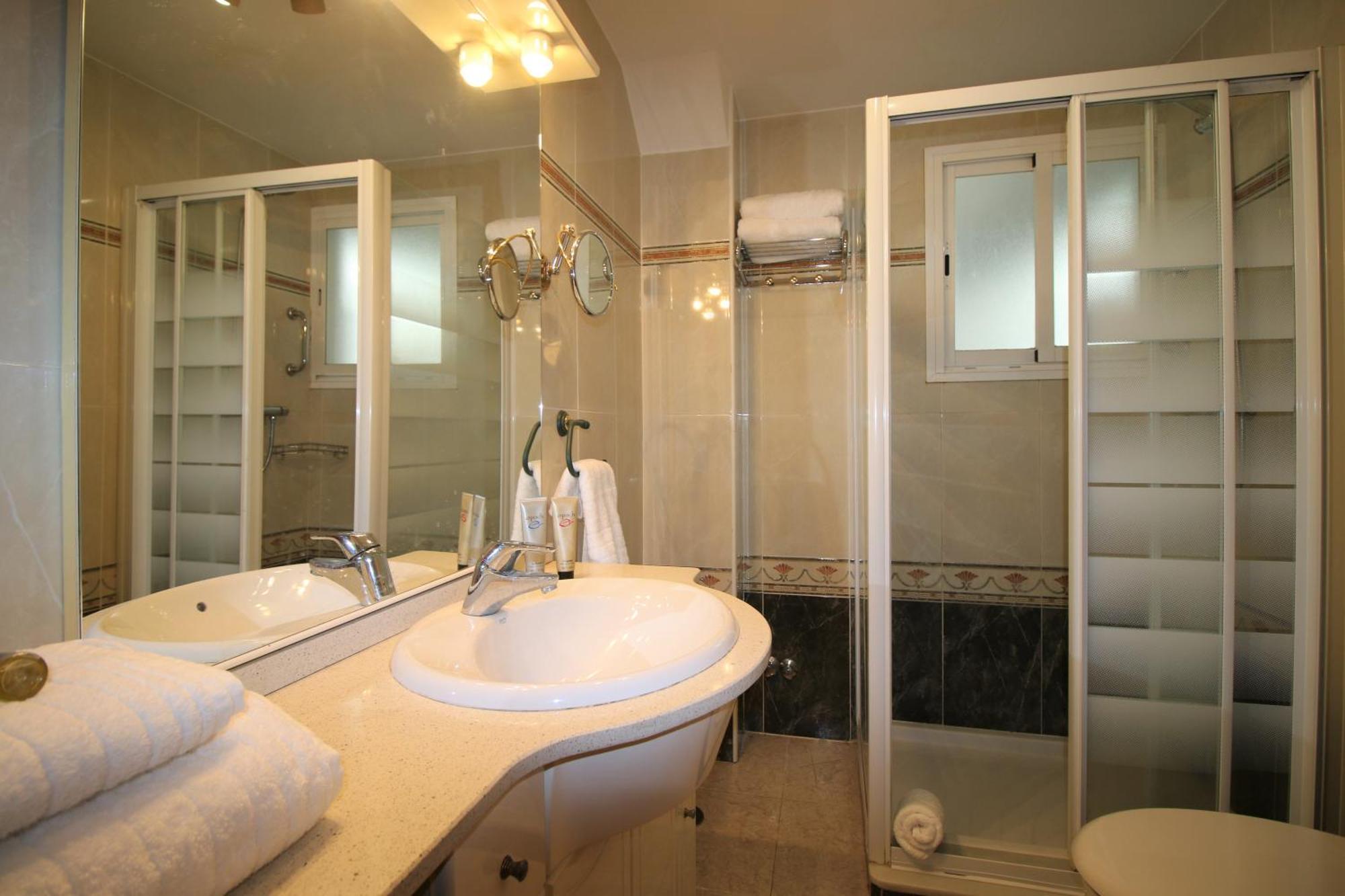 En La Macarena Con 3 Y Perfecto Hasta 5 Personas Appartement